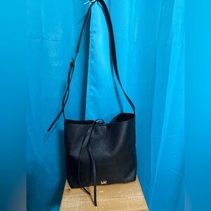 EUC Michael Kors black leather shoulder bag.